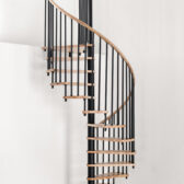 Minka Spiral Wood Buche schwarz Spindeltreppe